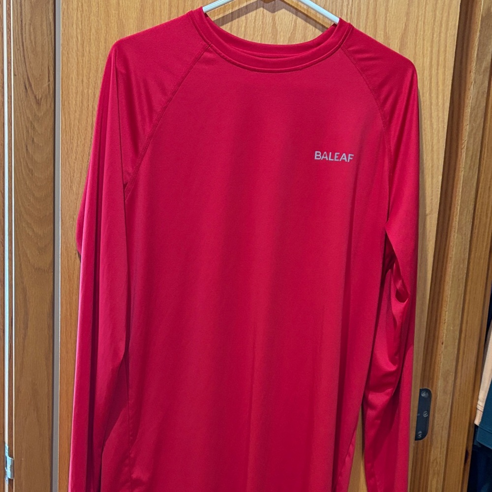 Baleaf UPF50+ Vibrant Red Athletic Performance’s Top